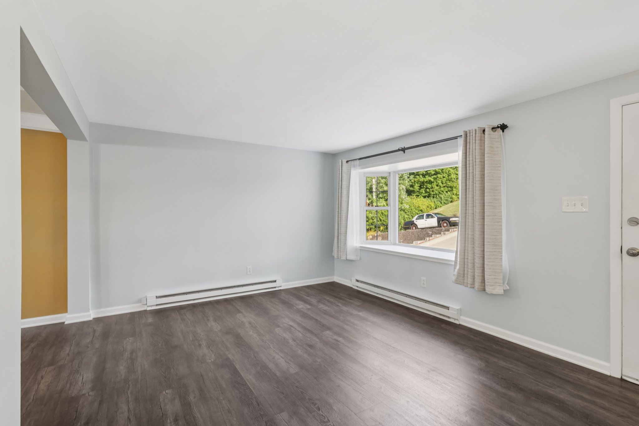 Elwell Ave-L1608-008.jpg