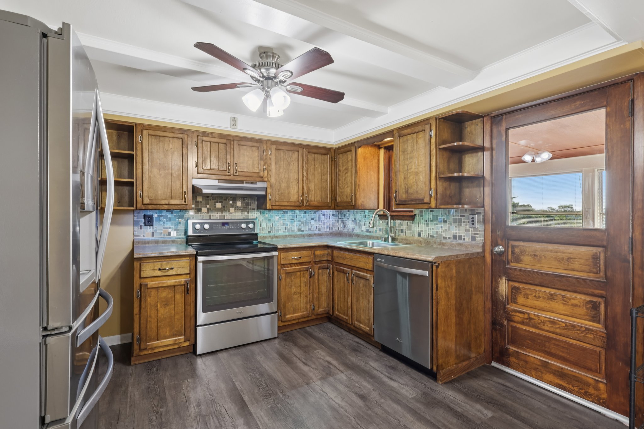 Elwell Ave-L1608-014.jpg