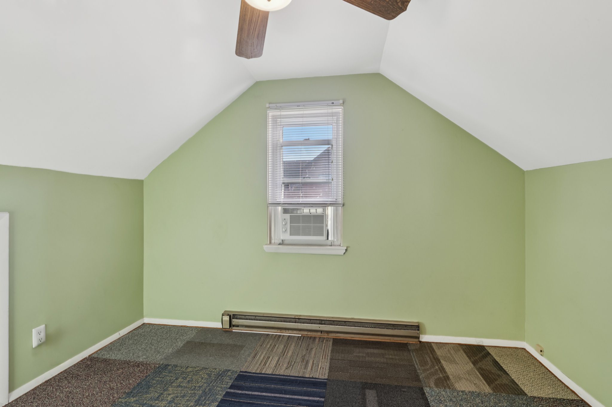 Elwell Ave-L1608-026.jpg