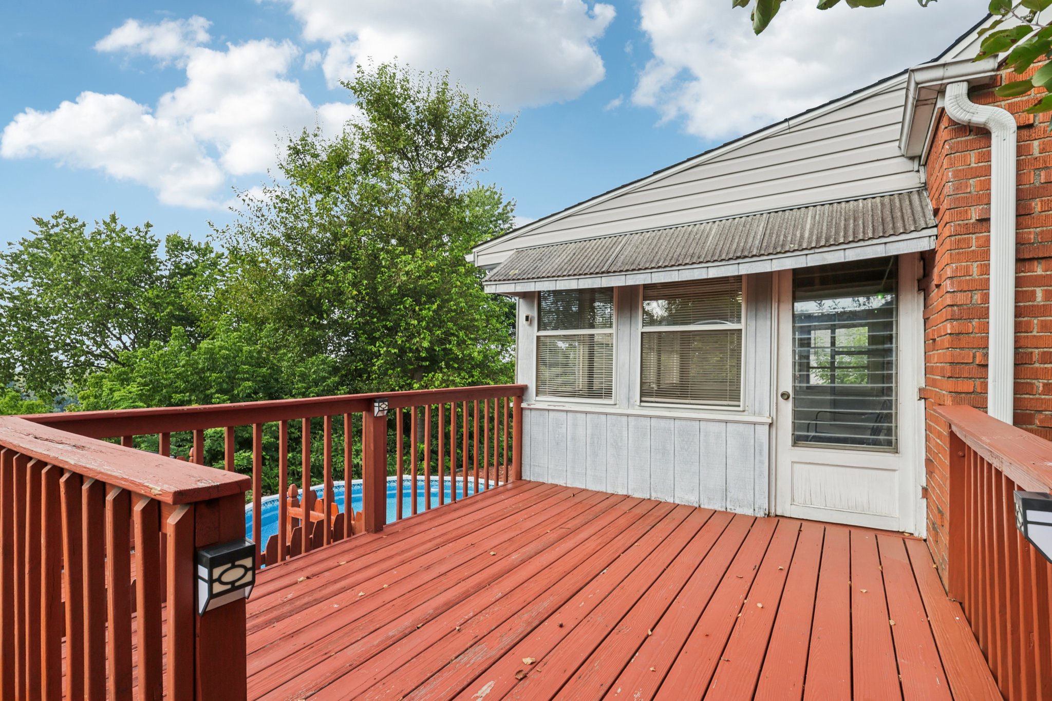 Elwell Ave-L1608-043.jpg