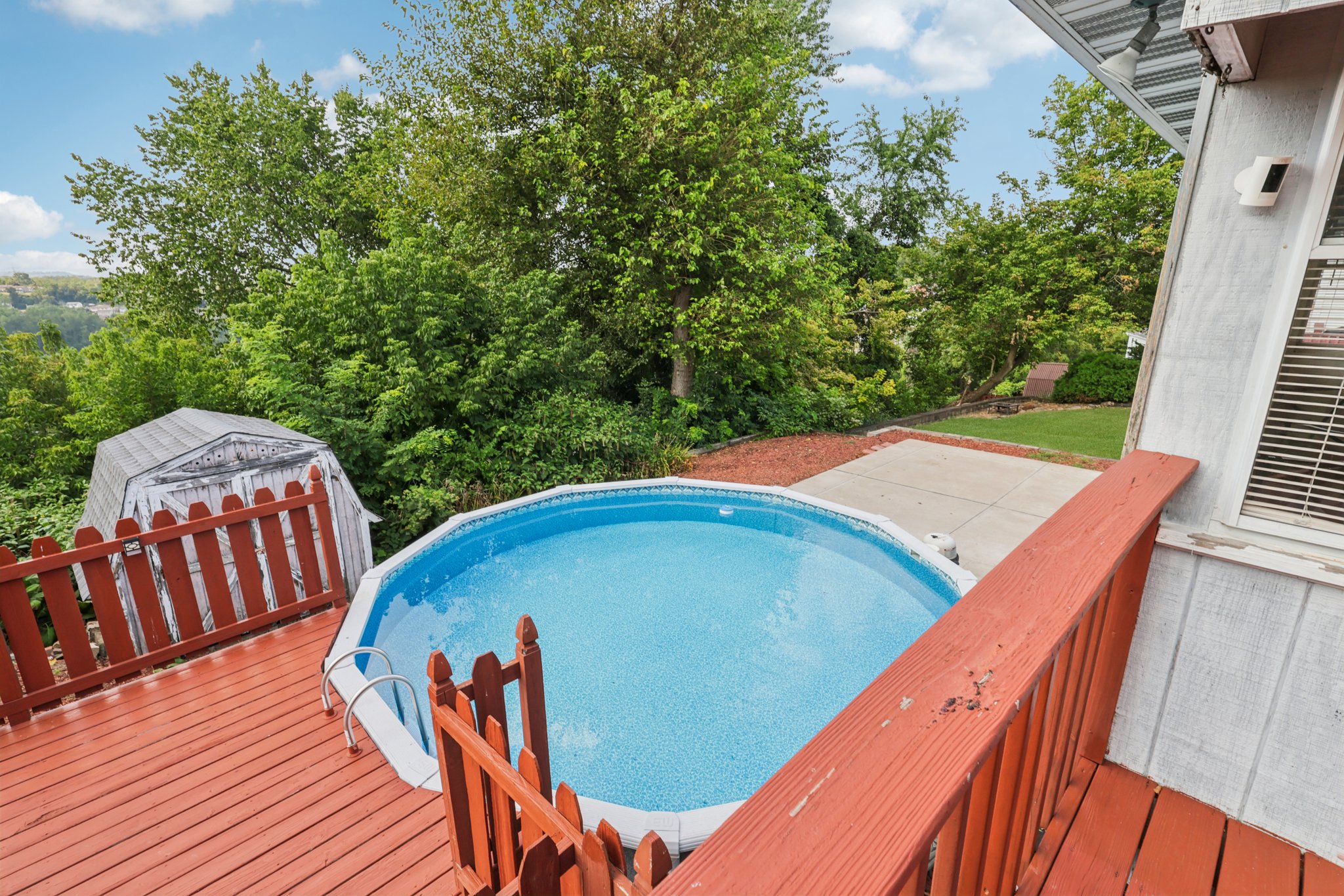 Elwell Ave-L1608-044.jpg