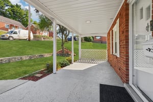 Elwell Ave-L1608-004.jpg