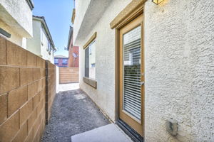  Photo 47