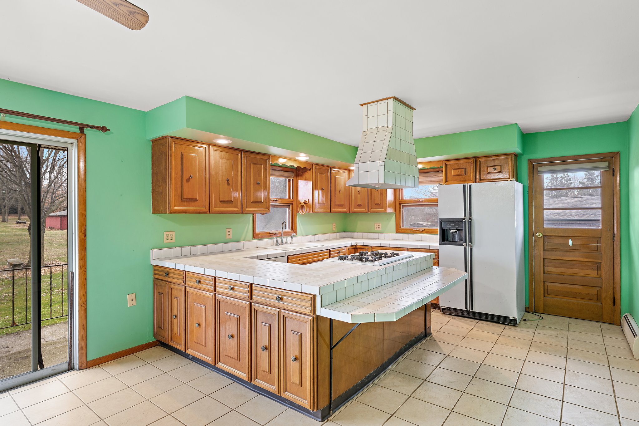 723 Meridian Rd, Valparaiso, IN 46385 Zoom Media USA