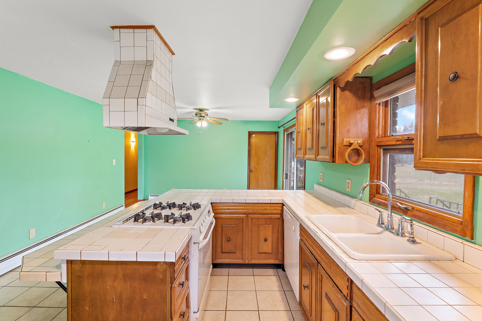 723 Meridian Rd, Valparaiso, IN 46385 Zoom Media USA