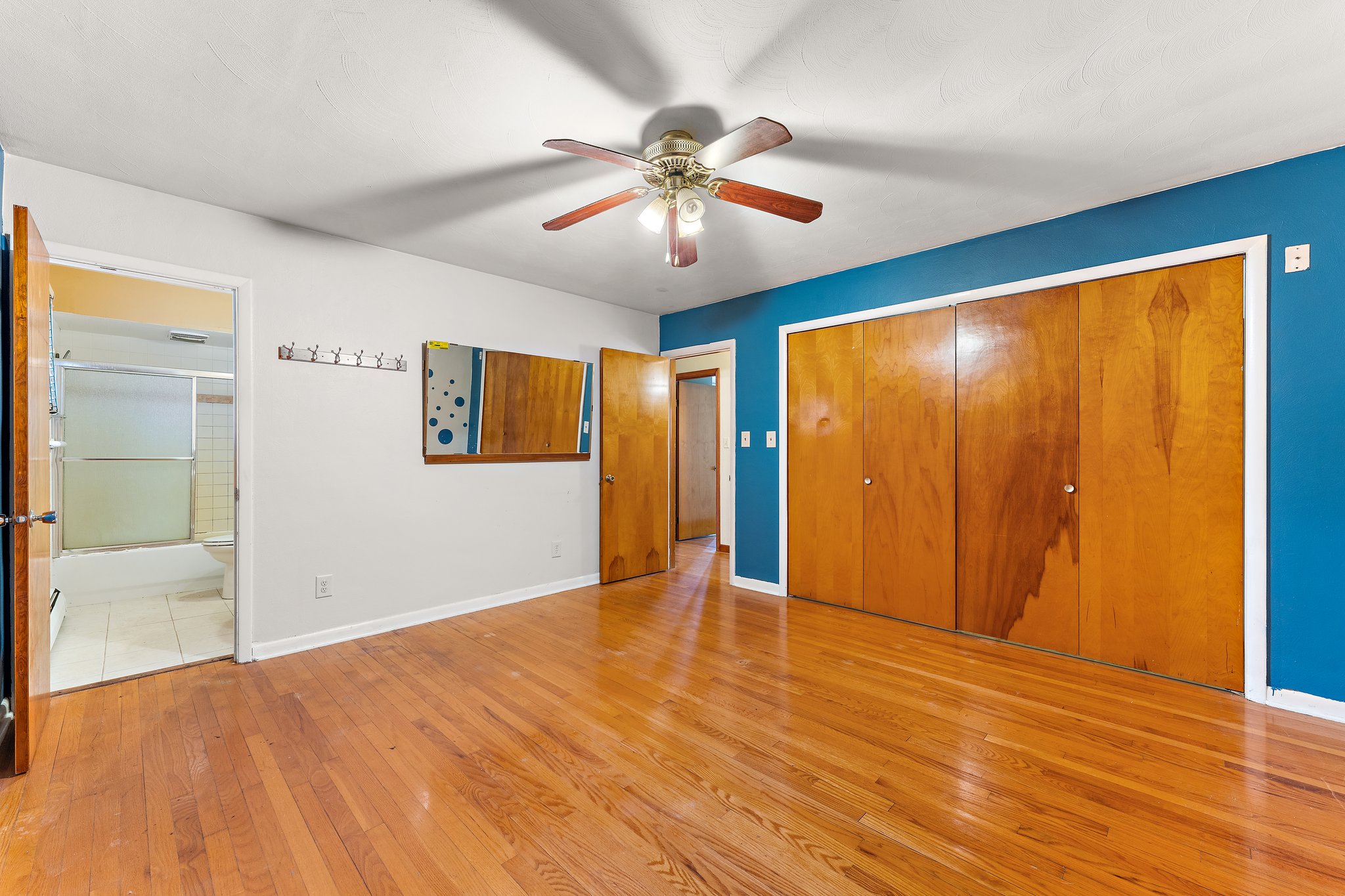 723 Meridian Rd, Valparaiso, IN 46385 Zoom Media USA