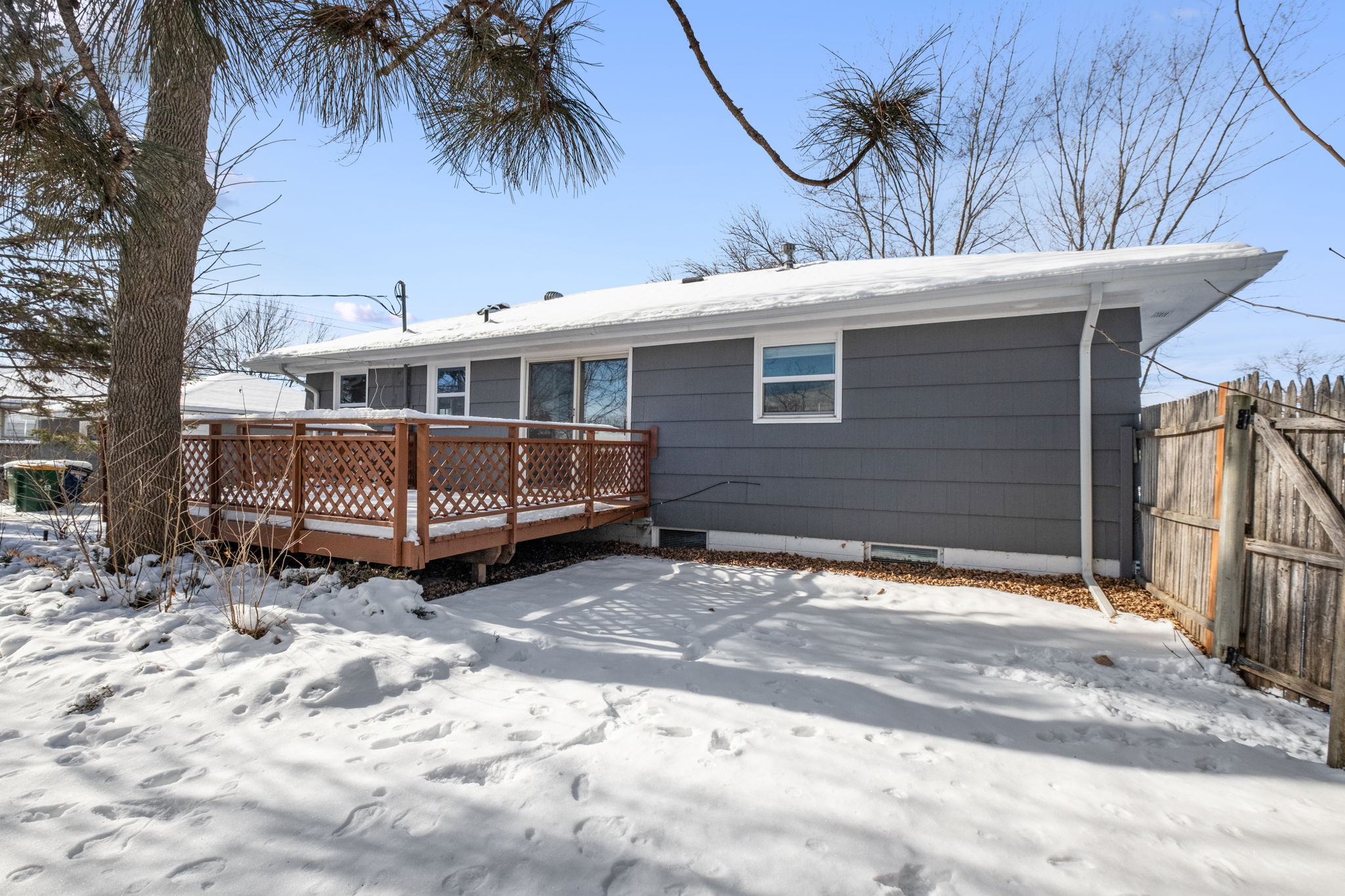 32_Exterior