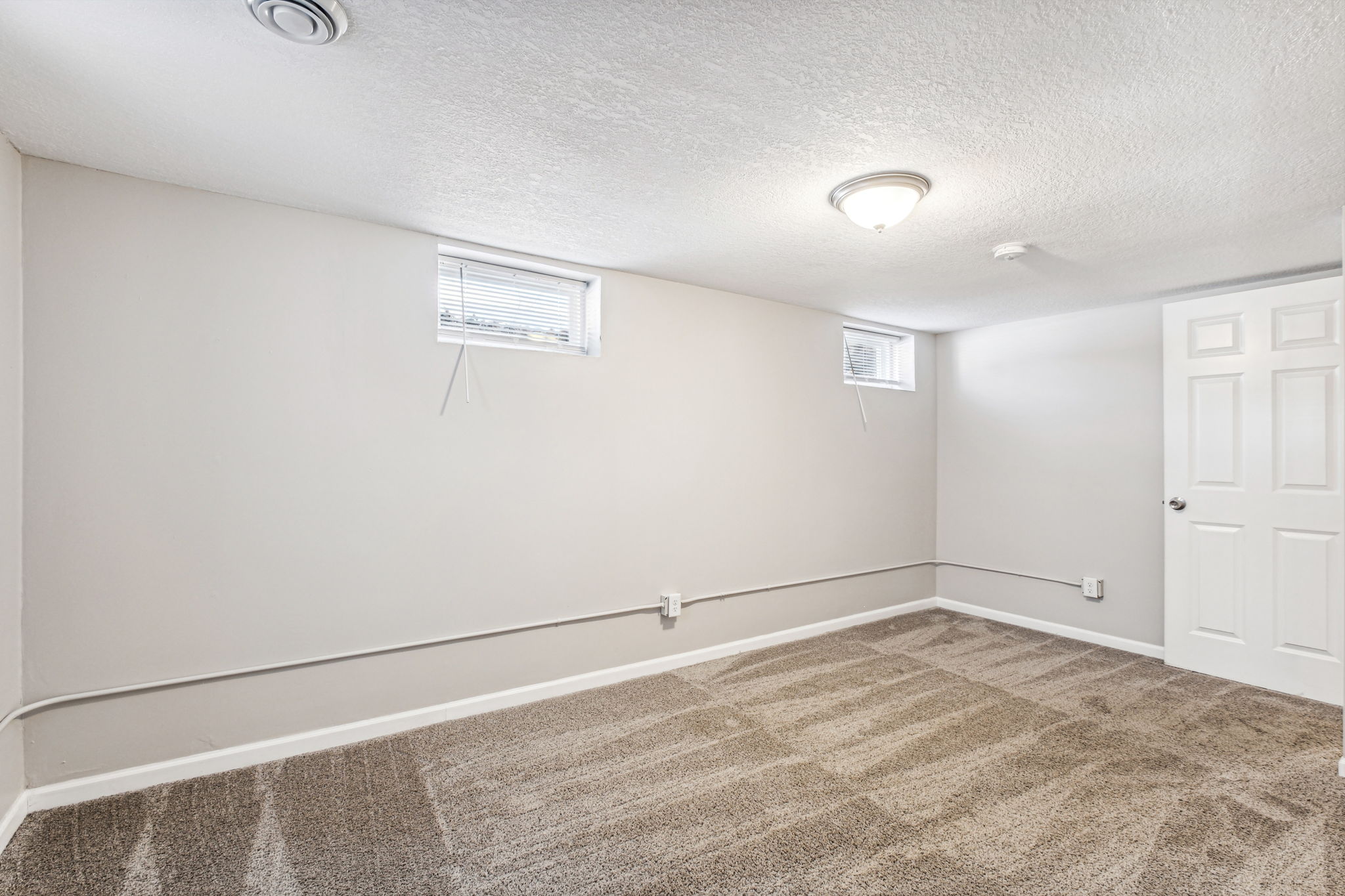 27_Interior