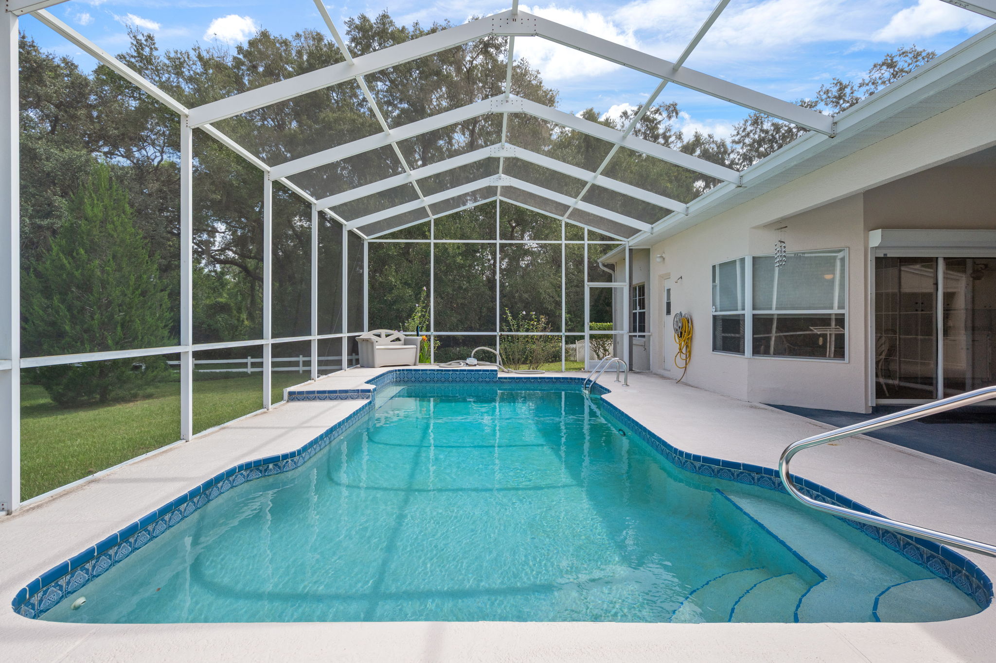 Large screened in Lanai
