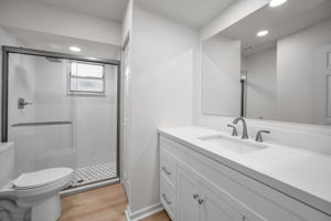 Master Bathroom1a