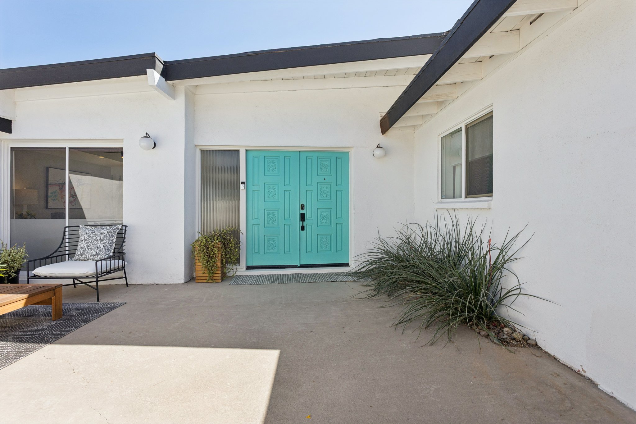 7233 E Monte Vista Rd - 002.jpg