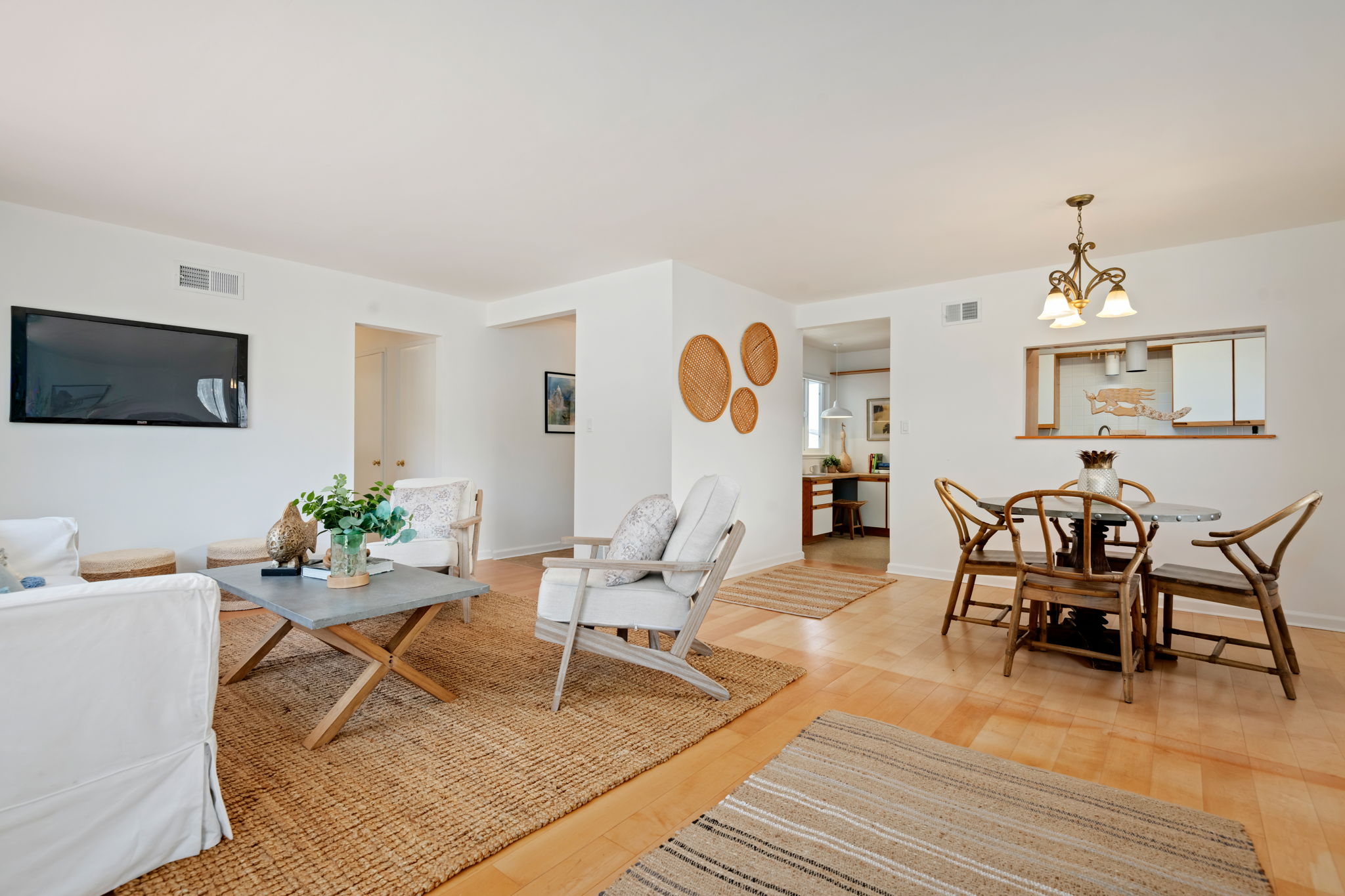 07 - Living Room