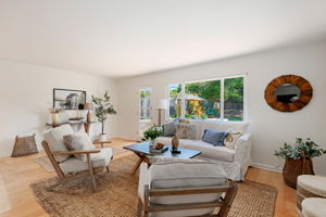 05 - Living Room