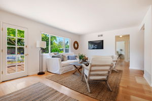 08 - Living Room