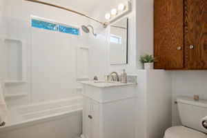 21 - Bathroom 2