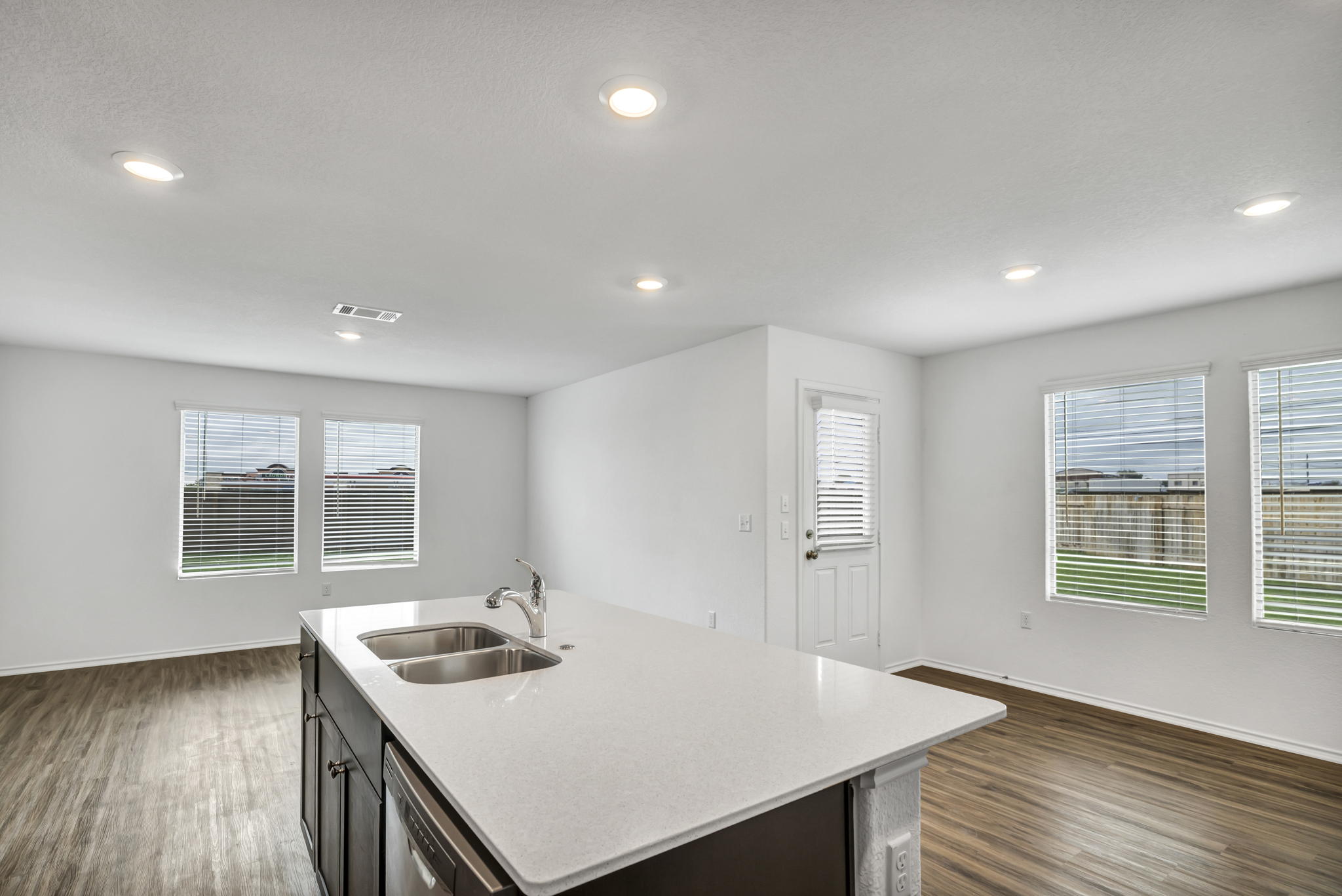 7236 Dancing Wind Ln, Del Valle, TX 78617, USA Photo 13