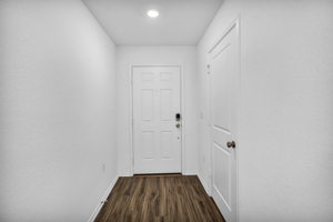 7236 Dancing Wind Ln, Del Valle, TX 78617, USA Photo 4