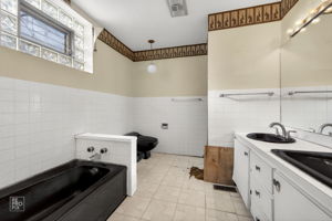  7236 S Michigan Ave, Chicago, IL 60619_012