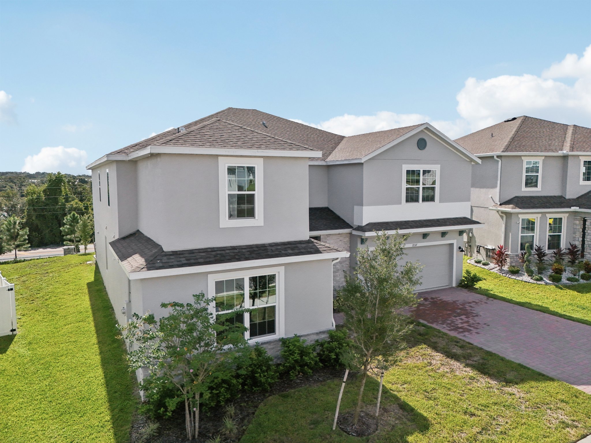 Dilly Lake Ave-S1909-076.jpg