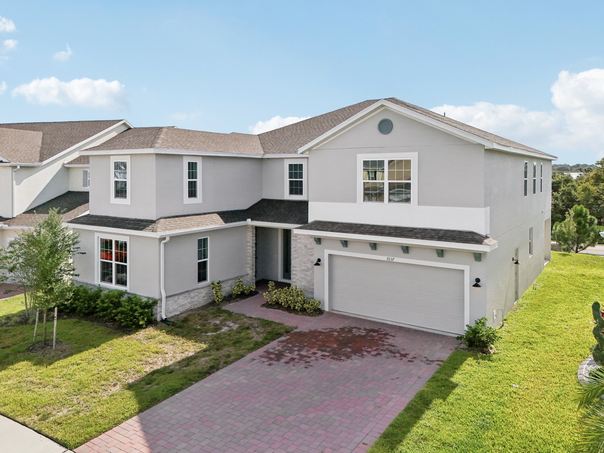 Dilly Lake Ave-S1909-077.jpg