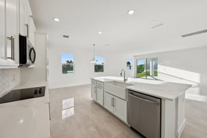Dilly Lake Ave-S1909-014.jpg