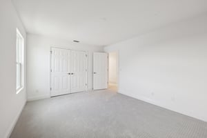 Dilly Lake Ave-S1909-047.jpg