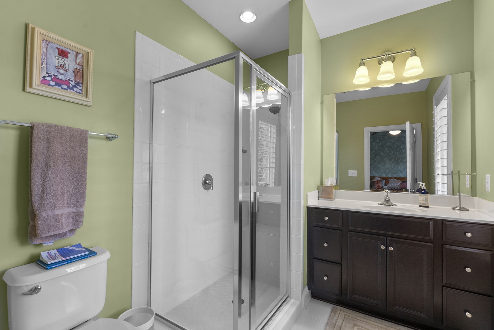Ensuite Bath for Bedroom 2