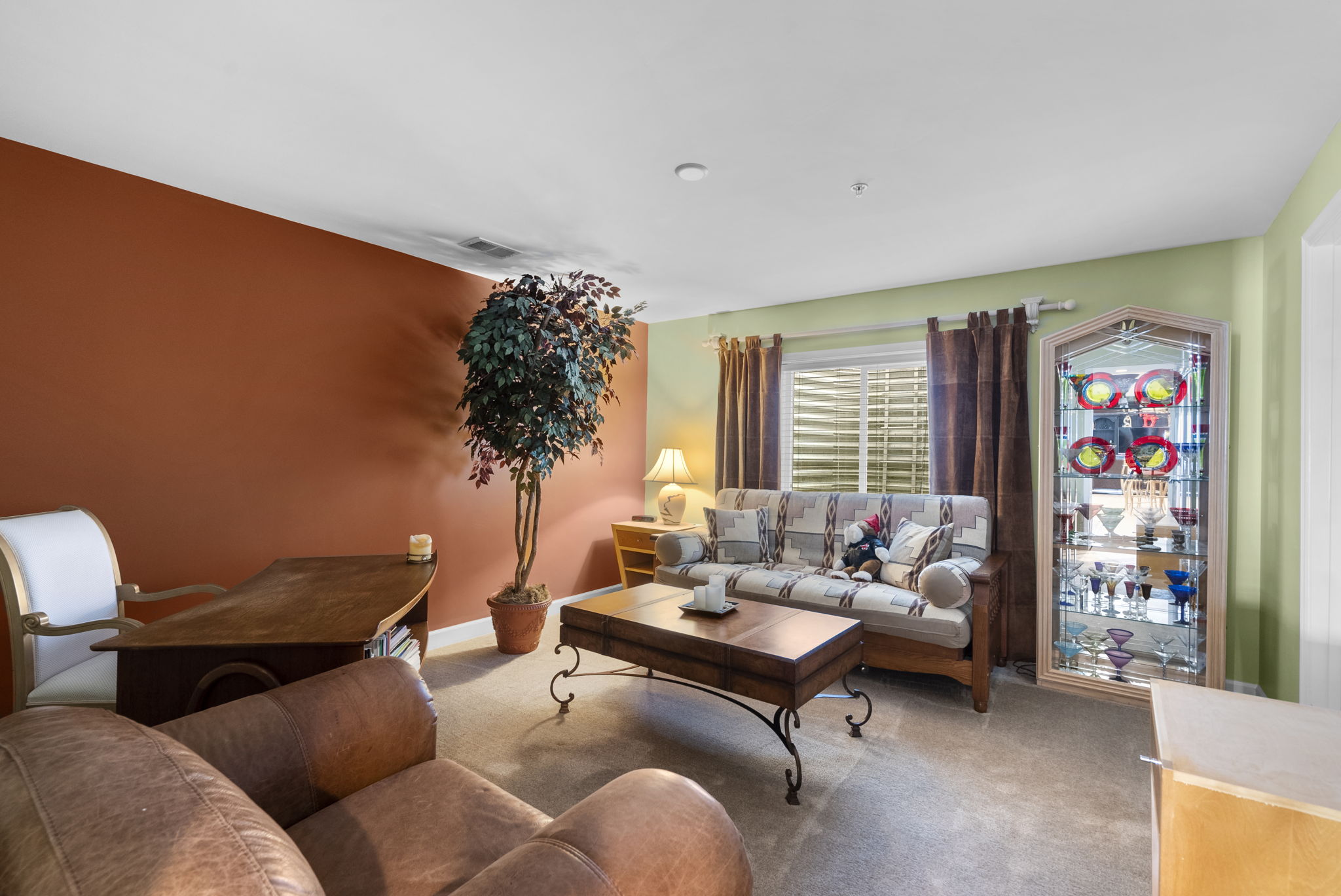 Bedroom 5 (lower level)