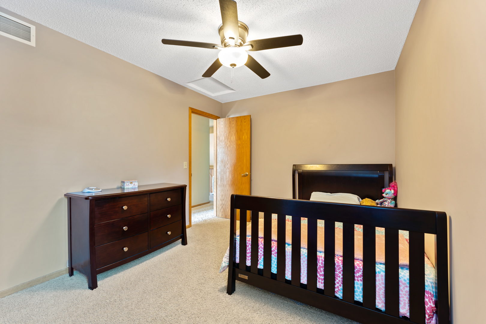 724 Chicago Dr, Burnsville, MN 55306, USA Photo 18