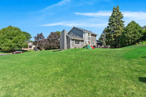 724 Chicago Dr, Burnsville, MN 55306, USA Photo 25