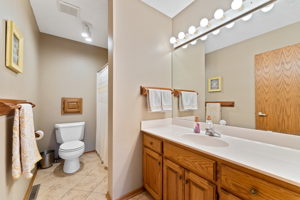 724 Chicago Dr, Burnsville, MN 55306, USA Photo 15