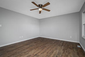724 N Yosemite Ct, St Peters, MO 63376, USA Photo 3
