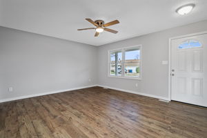 724 N Yosemite Ct, St Peters, MO 63376, USA Photo 4