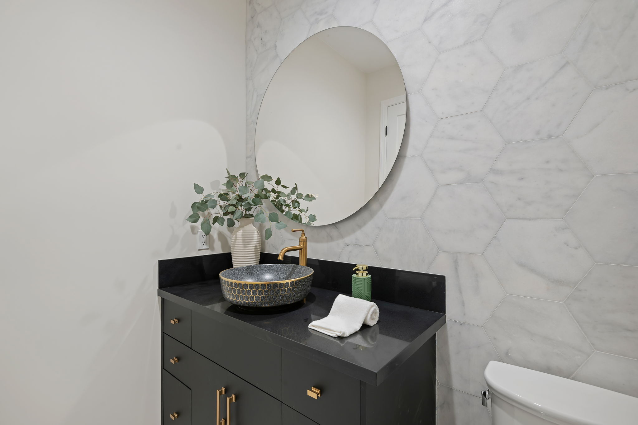 45 - Powder Room