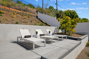 23 - Lounge Deck