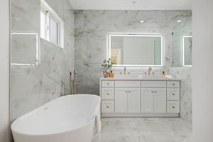 30 - Primary Bathroom
