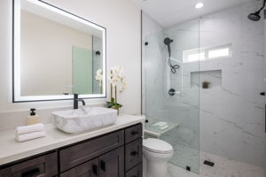 39 - Bathroom 3