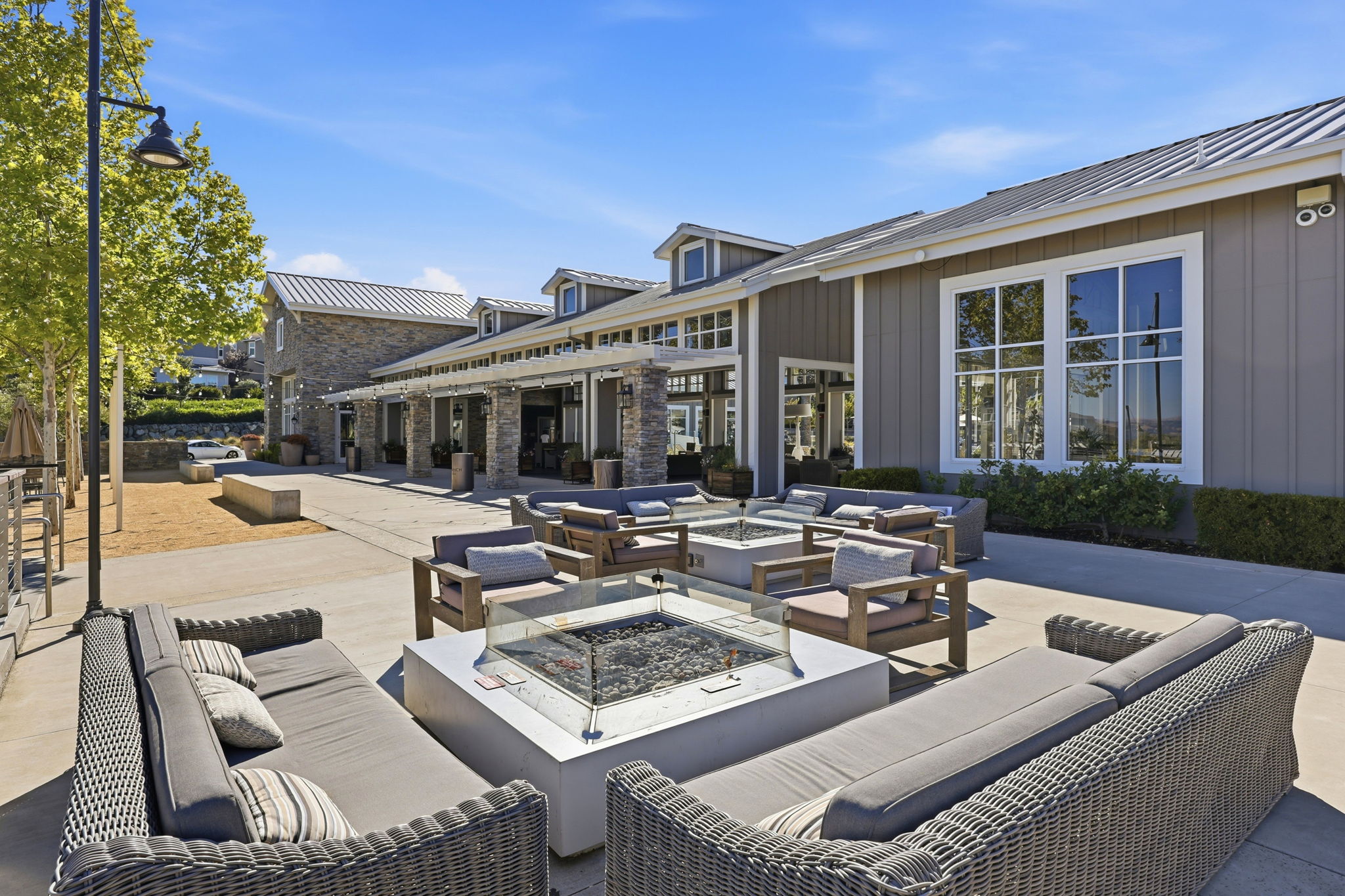 044_F8_7240 Carneros Ln