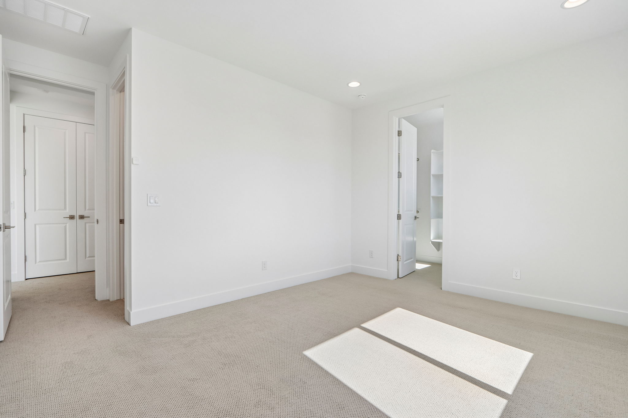 7242 W White Feather Ln Lot 1021-S0110-038
