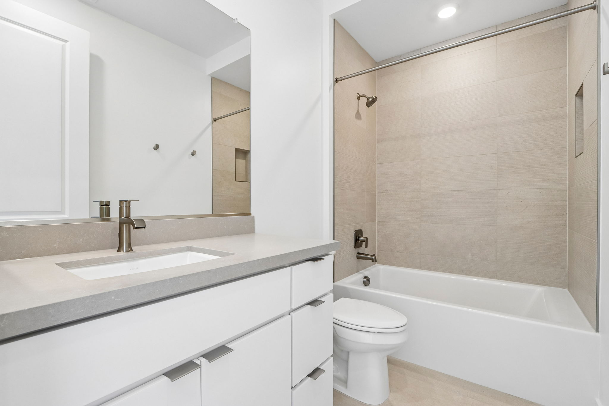 7242 W White Feather Ln Lot 1021-S0110-041