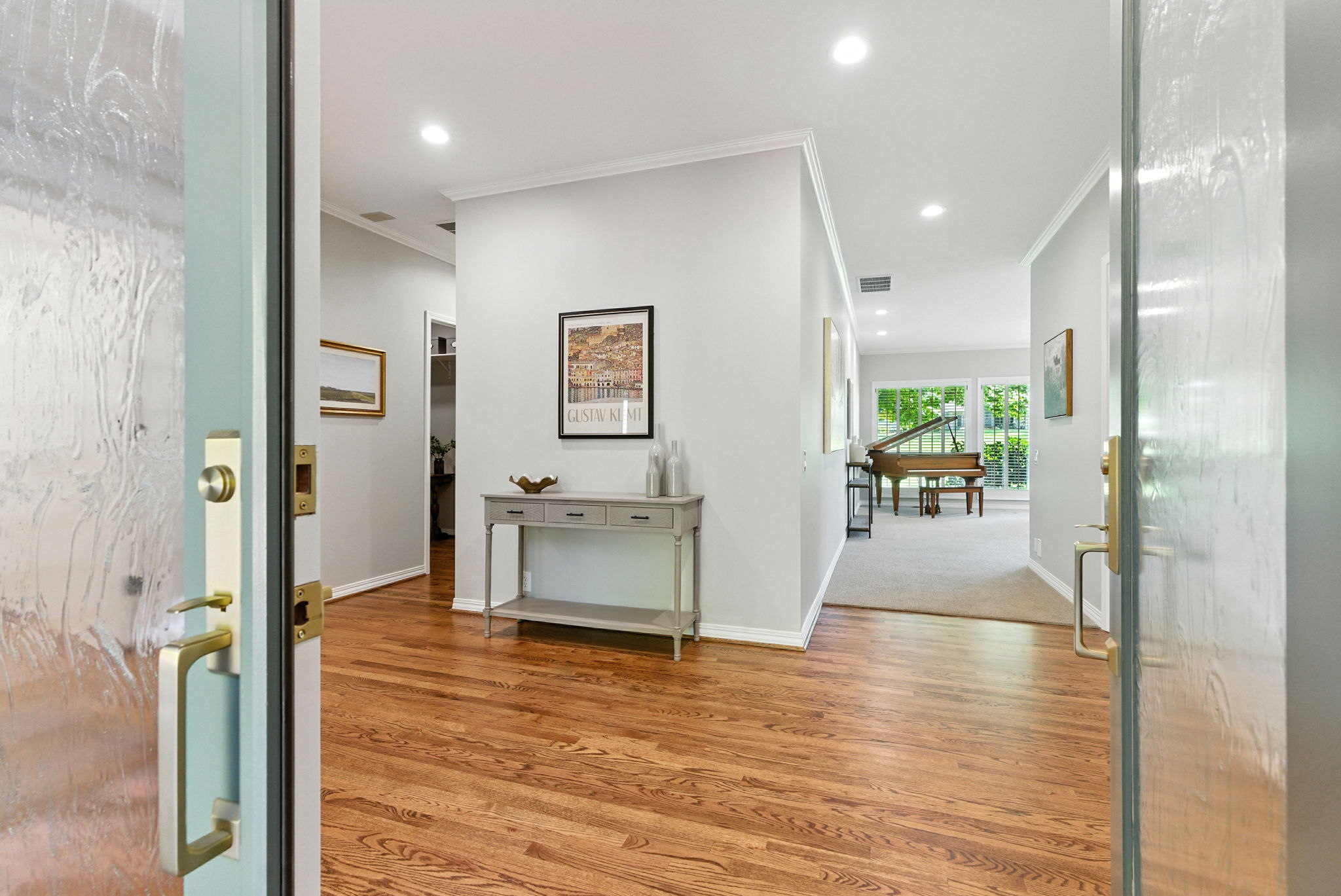 Entry / Foyer
