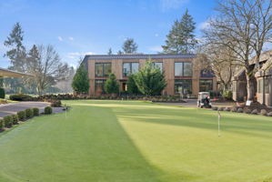 Charbonneau Country Club Putting Green - opt in for a fee