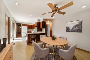 DSC04152 virtually staged.jpeg