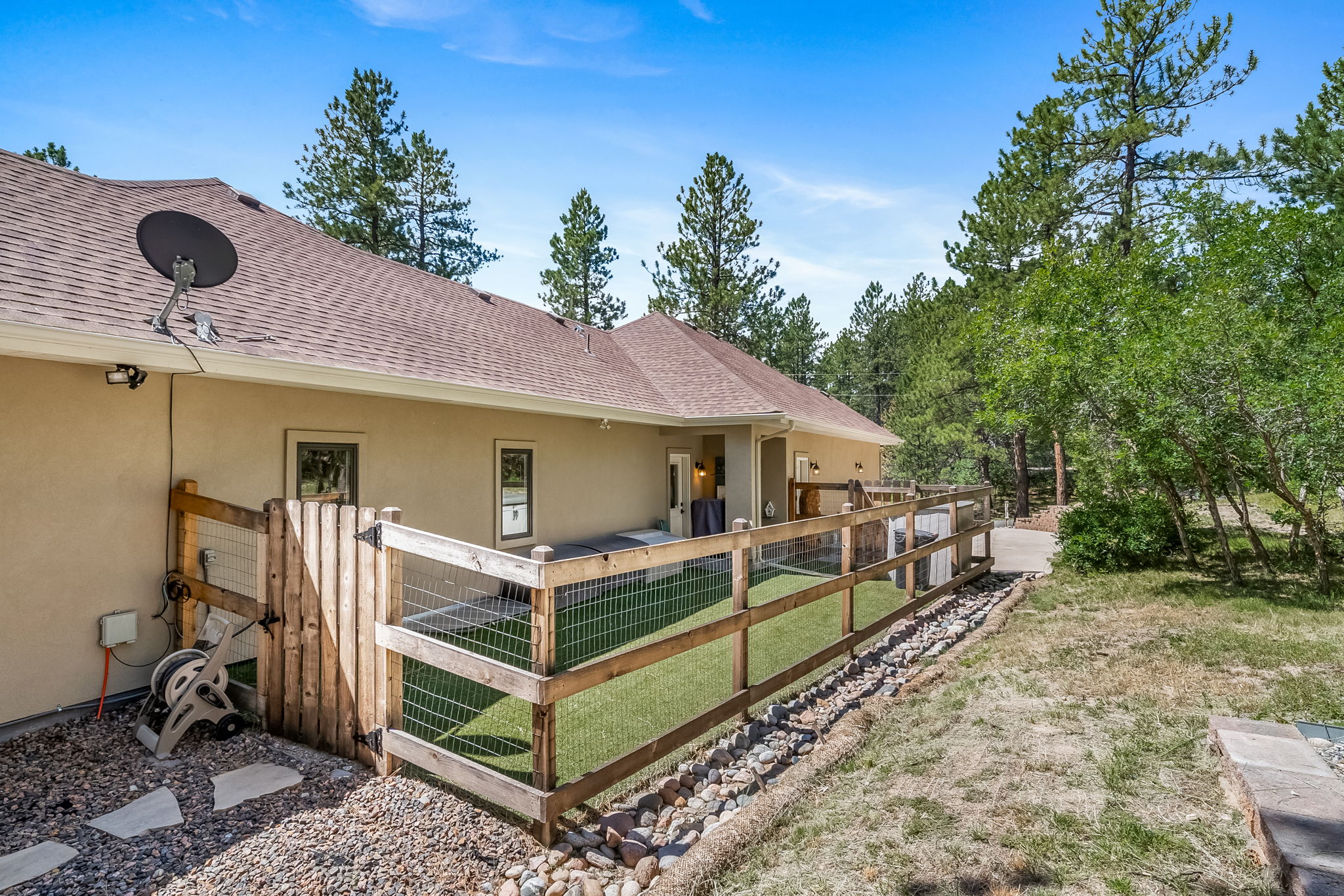  Photo 66