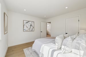 Alameda de las Pulgas-S0702-032.jpg