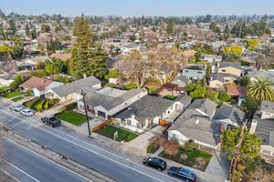 Alameda de las Pulgas-S0702-054.jpg