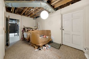  Photo 32