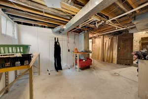  Photo 33