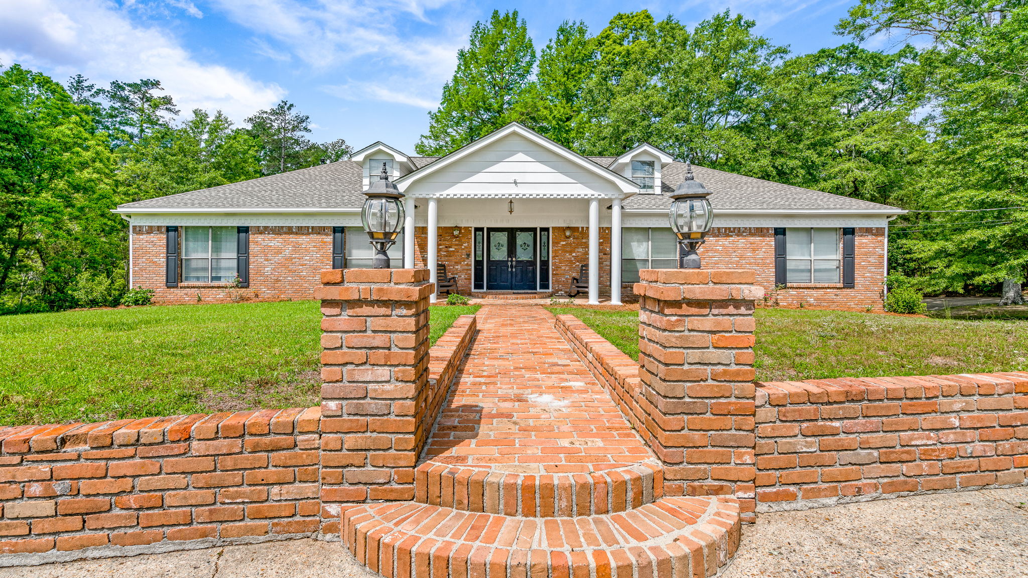 725 Hillcrest Loop, Petal, MS 39465 Surface To Air LLC