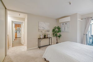 019_725 Mariposa Ave 102 